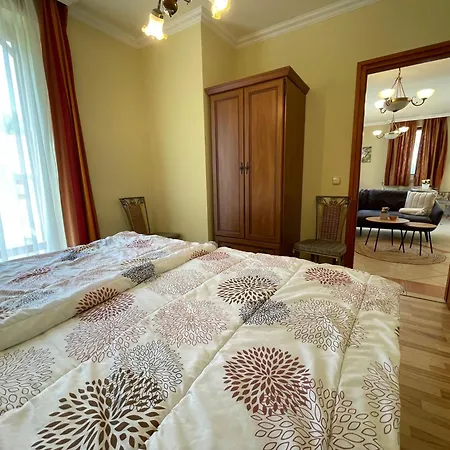 Kastelo Teraso Park Apartment With 25M Private Groundfloor Terrace Apartment Zalacsany
