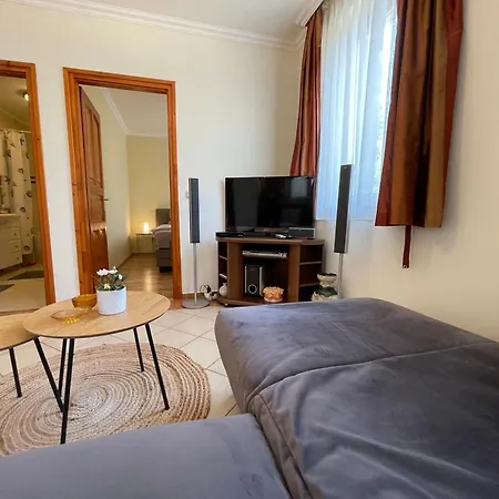 Apartment Kastelo Teraso Park Apartment With 25M Private Groundfloor Terrace