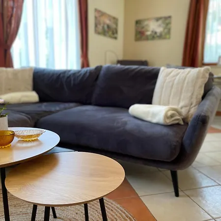 Apartment Kastelo Teraso Park Apartment With 25M Private Groundfloor Terrace *